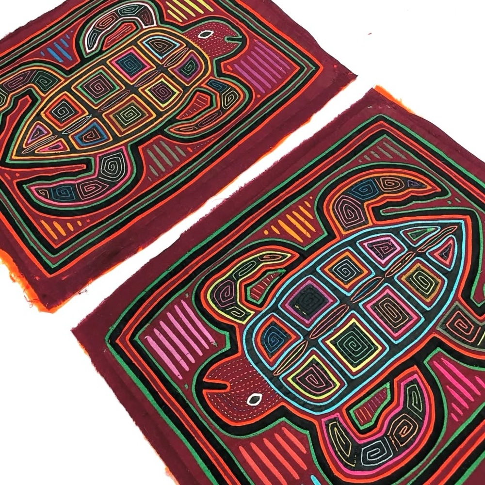 Pair of Vintage Mola (REVERSE APPLIQUÉ) Sea Turtles